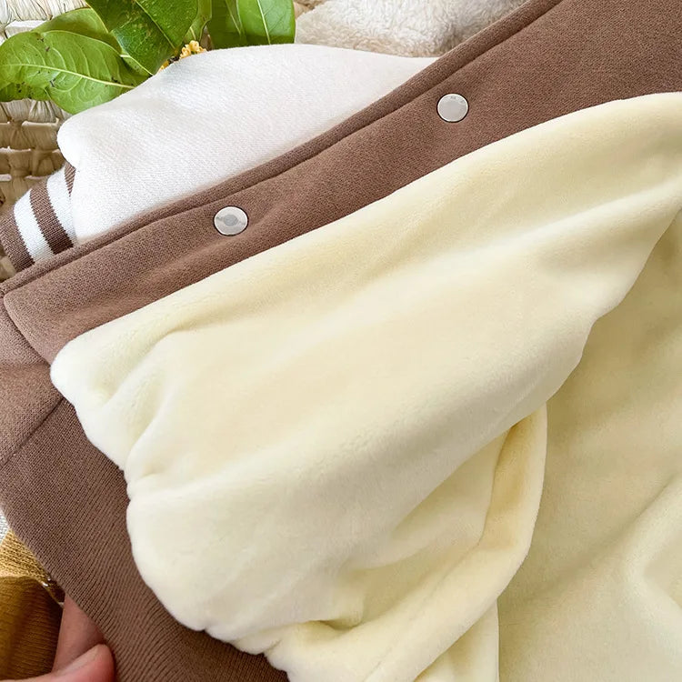 Stylish and Warm Fleece Jacket for Toddler Boys and Girls (0-3 Years).