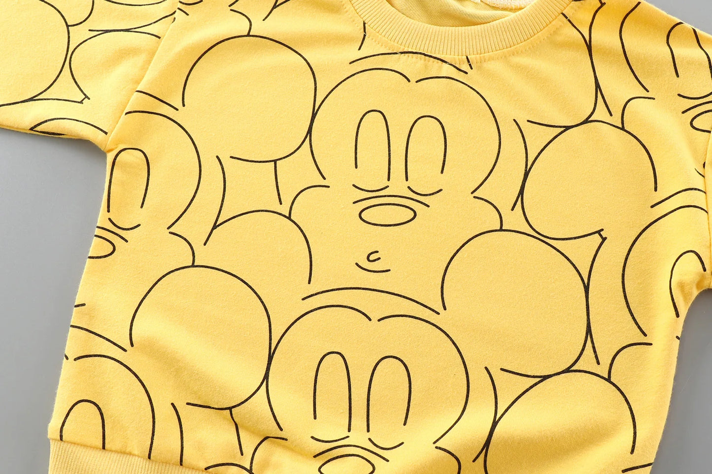 Disney Mickey Long Sleeve Sweatshirt – Fashionable Crewneck Pullover for Boys & Girls (0-3Years)