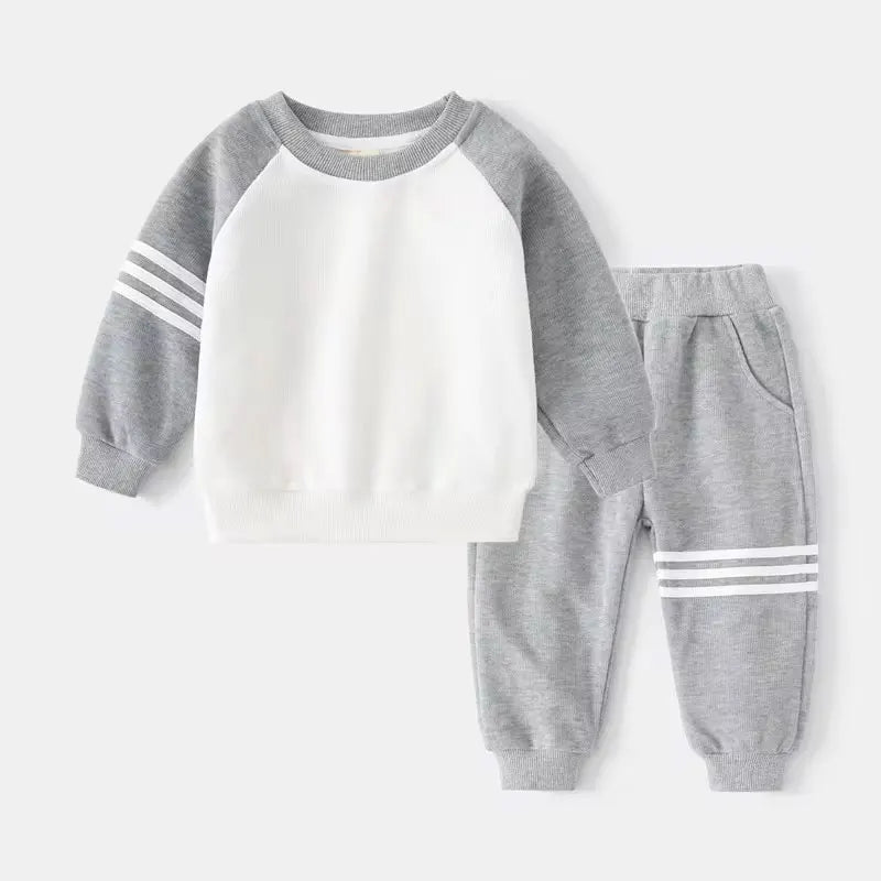 Boys' Two-Piece Tracksuit – Color Patchwork Kids Casual Outfit Set with Tops & Pants (2Years-8Years).