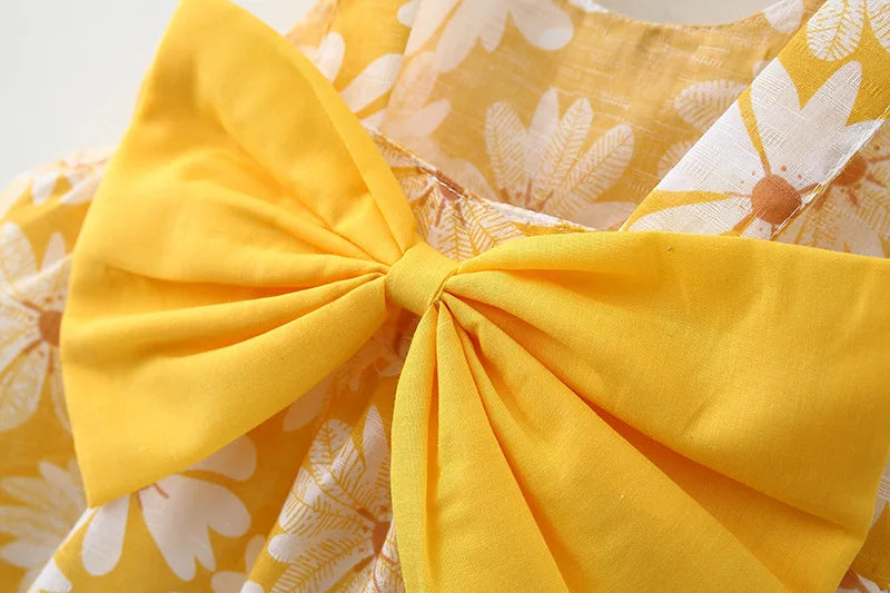 Summer Girls- Fashion Chrysanthemum Print Dress with Straps and Large Bow - Princess Party Outfit for (0-3 Years).