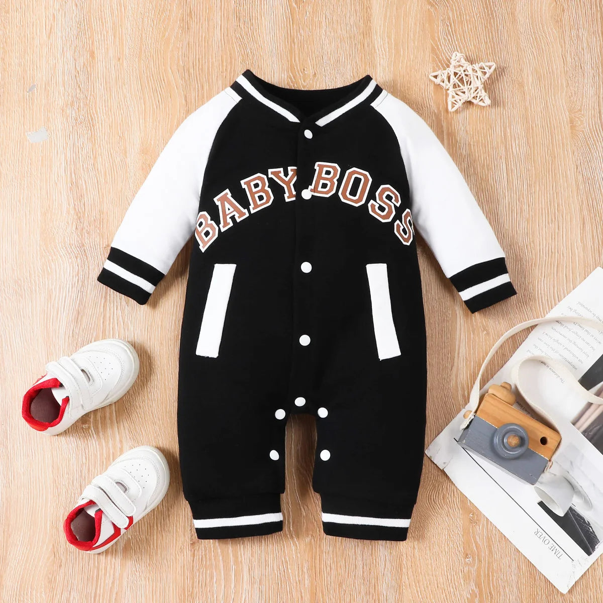 Newborn Baby Boy - Long sleeved round neck baby boy jumpsuit 'Baby Boss'