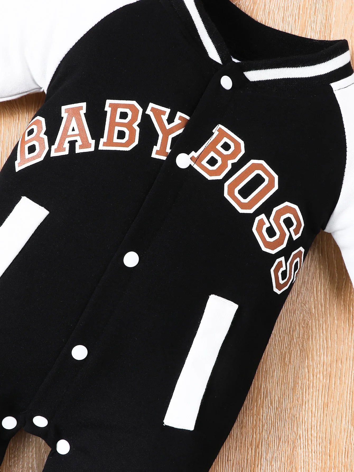 Newborn Baby Boy - Long sleeved round neck baby boy jumpsuit 'Baby Boss'
