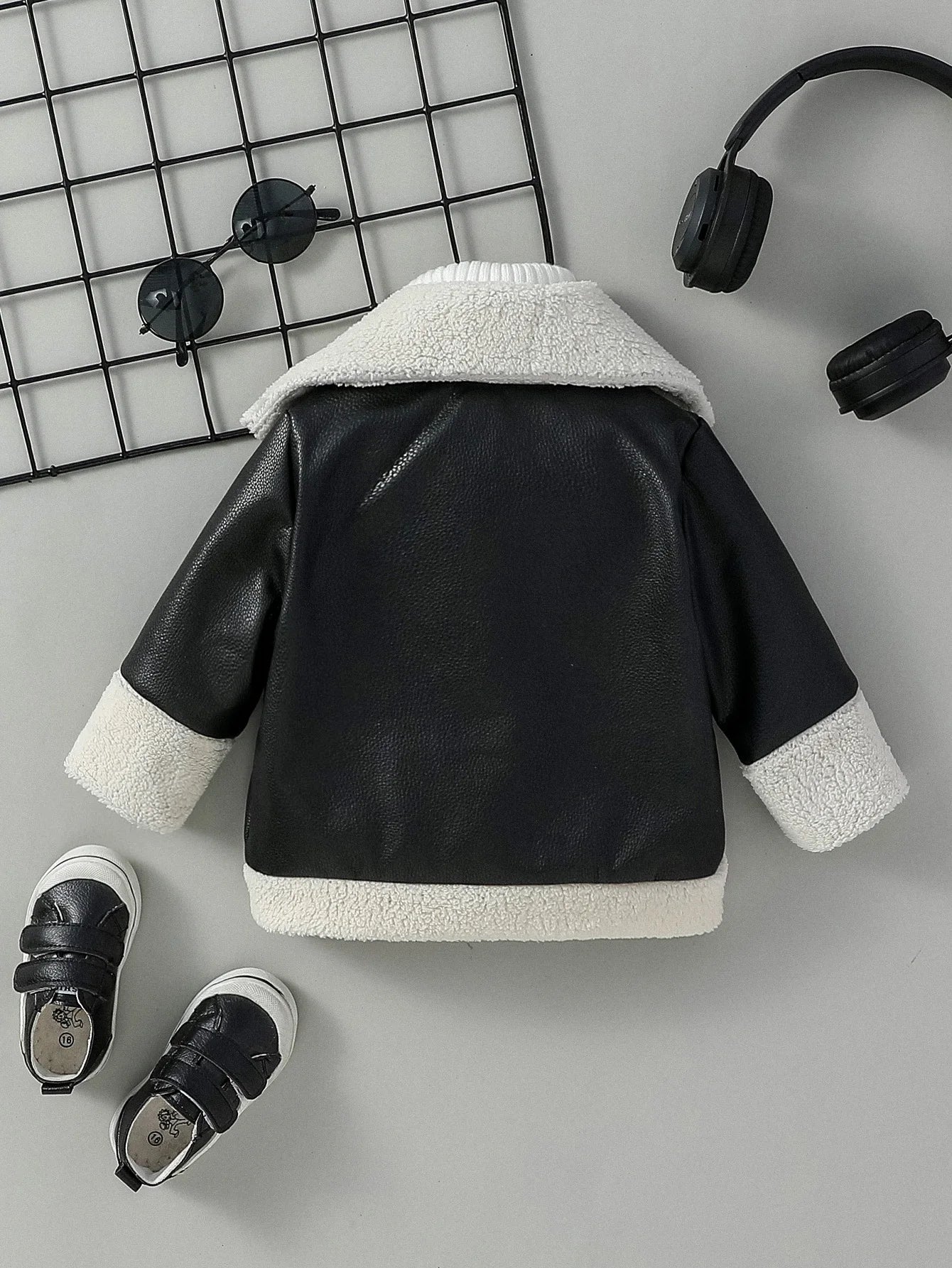 Winter Baby Boys Black Leather Jacket: Stylish Turn-Down Collar Coat for (3M-3Y)