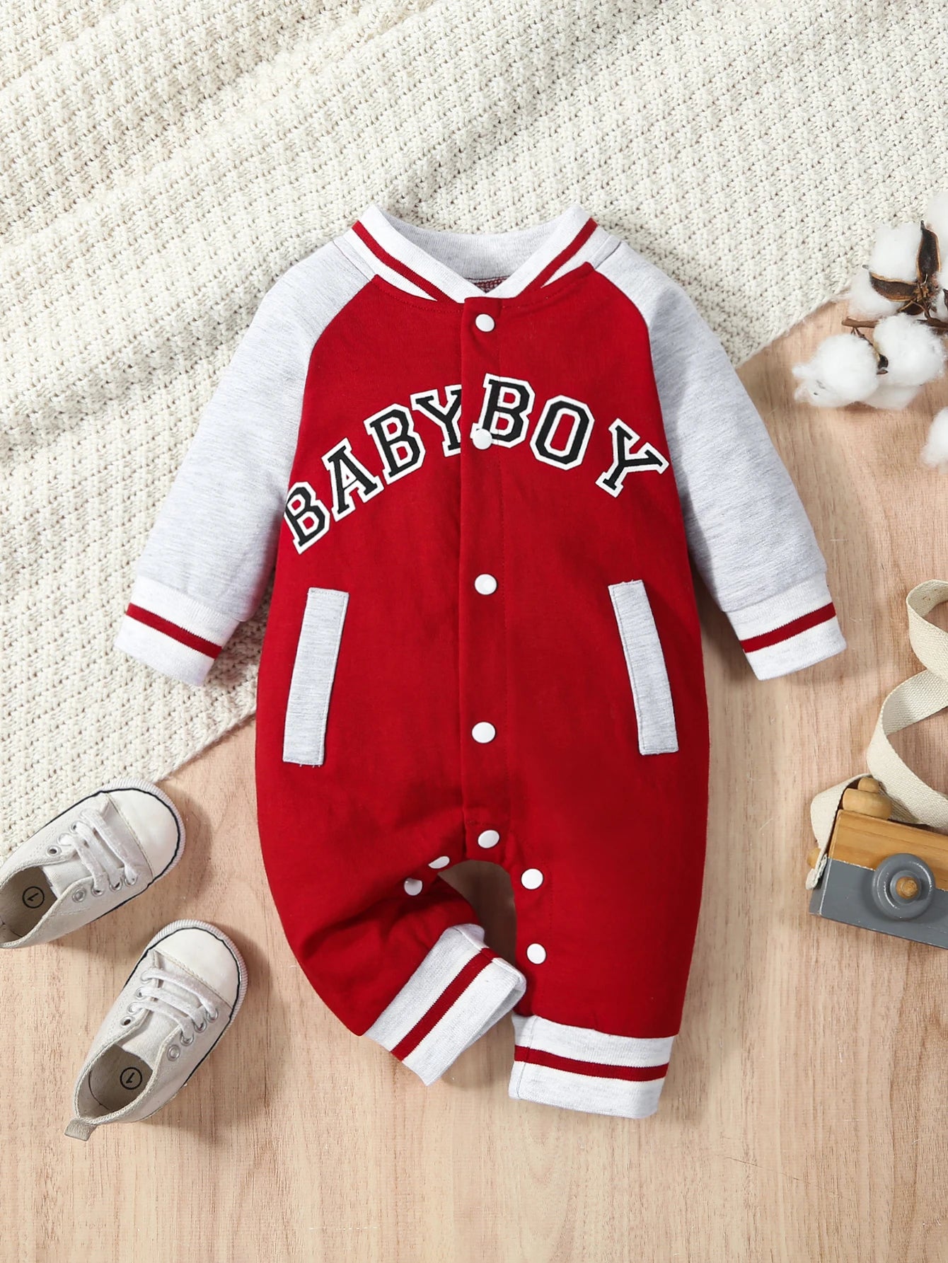 Newborn Baby Boy - Long sleeved round neck baby boy jumpsuit 'Baby Boss'