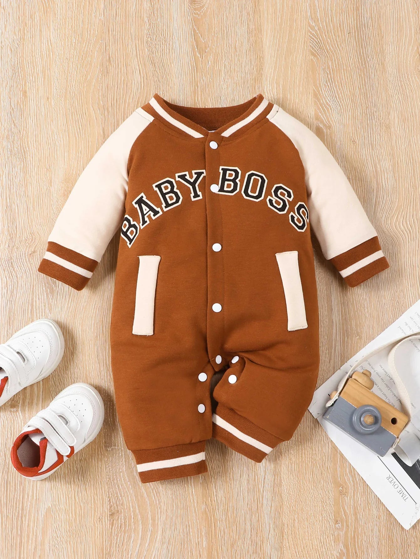 Newborn Baby Boy - Long sleeved round neck baby boy jumpsuit 'Baby Boss'