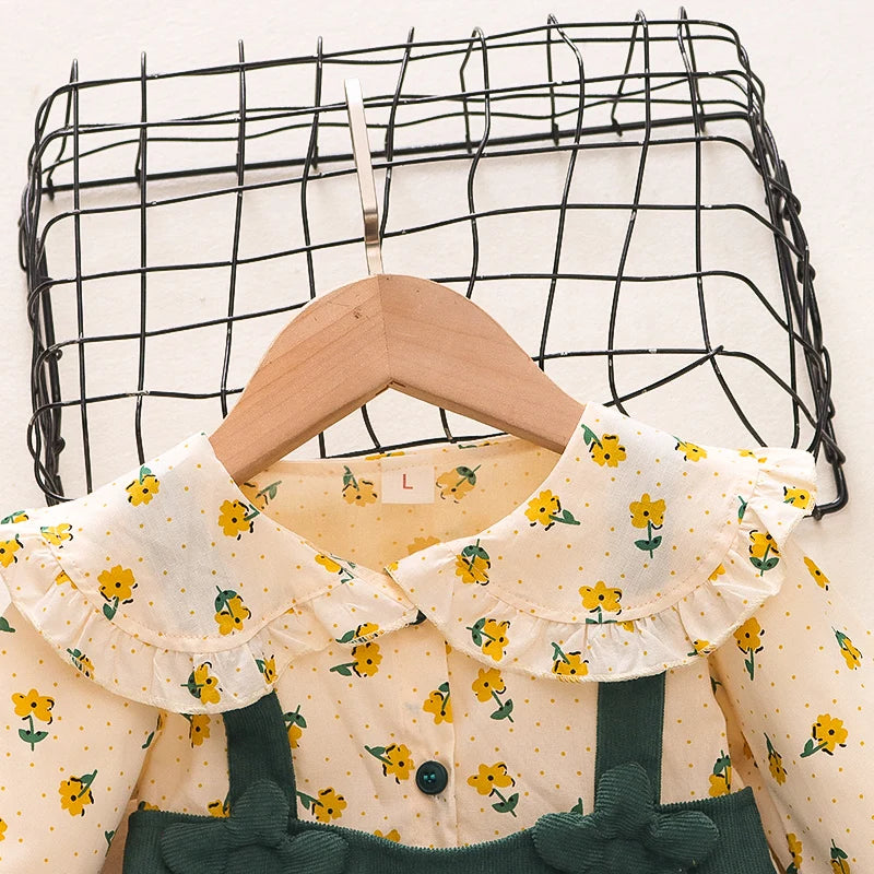 Adorable Autumn Newborn Girls' Long Sleeve Dress – Cartoon Fragmented Flower Lapel Baby Princess Dress with Cute Strap (9M-3Years)